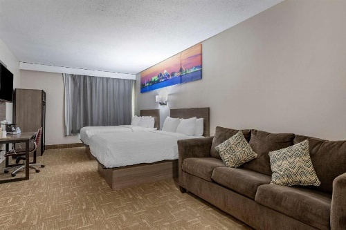 Clarion Pointe Galveston Seawall image 23